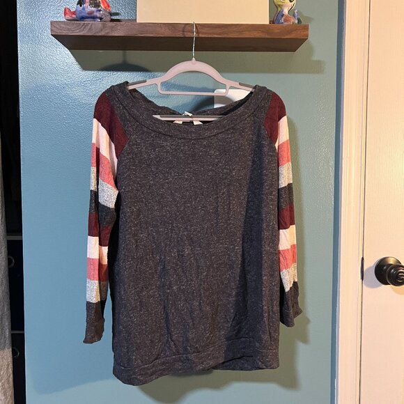 Market and Spruce Grey Sweater - Picture 1 of 3